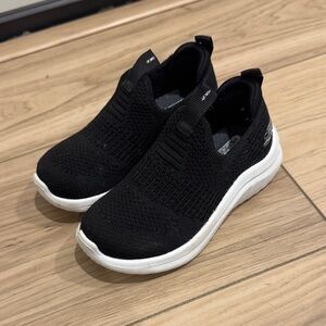 Sketchers Black Knit Slip-On Sneakers with White Soles Toddler